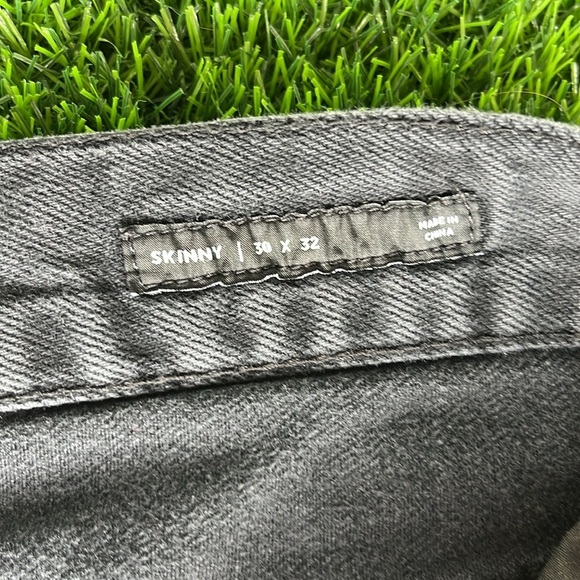 PACSUN Black Distressed Roses Jeans size 30 - Picture 7 of 12